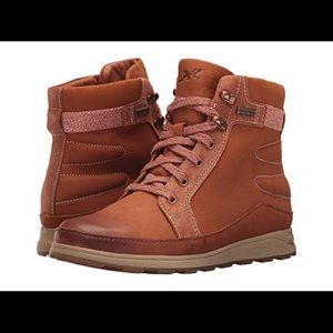Chaco Sierra Winter Boots, Women’s, New With Tags